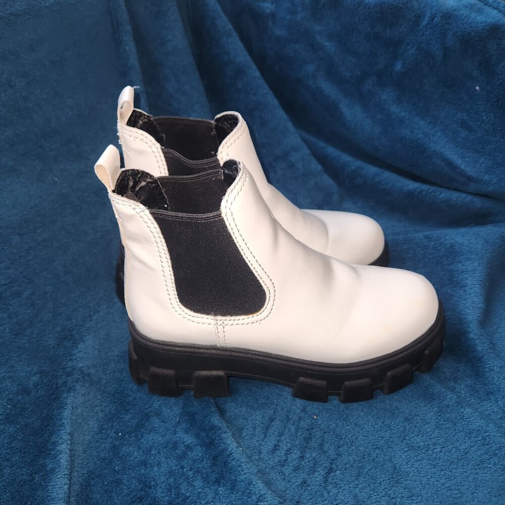 ✨ Circus by Sam Edelman Darielle Ankle Boot – Women’s Size 6.5 ✨